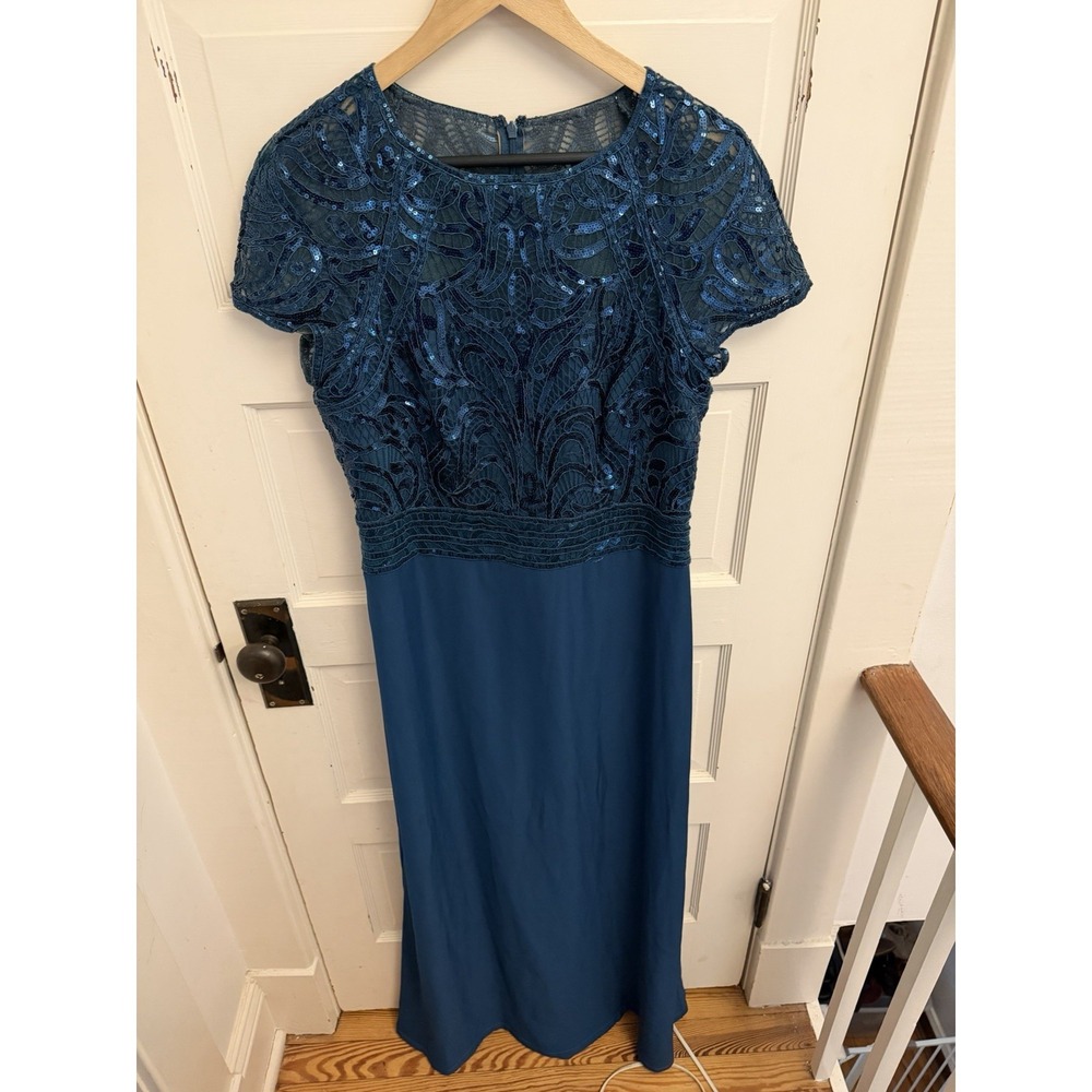 Tadashi Shoji Women's Blue Lace And Crepe Dress Sequin Detail Size 12 $398